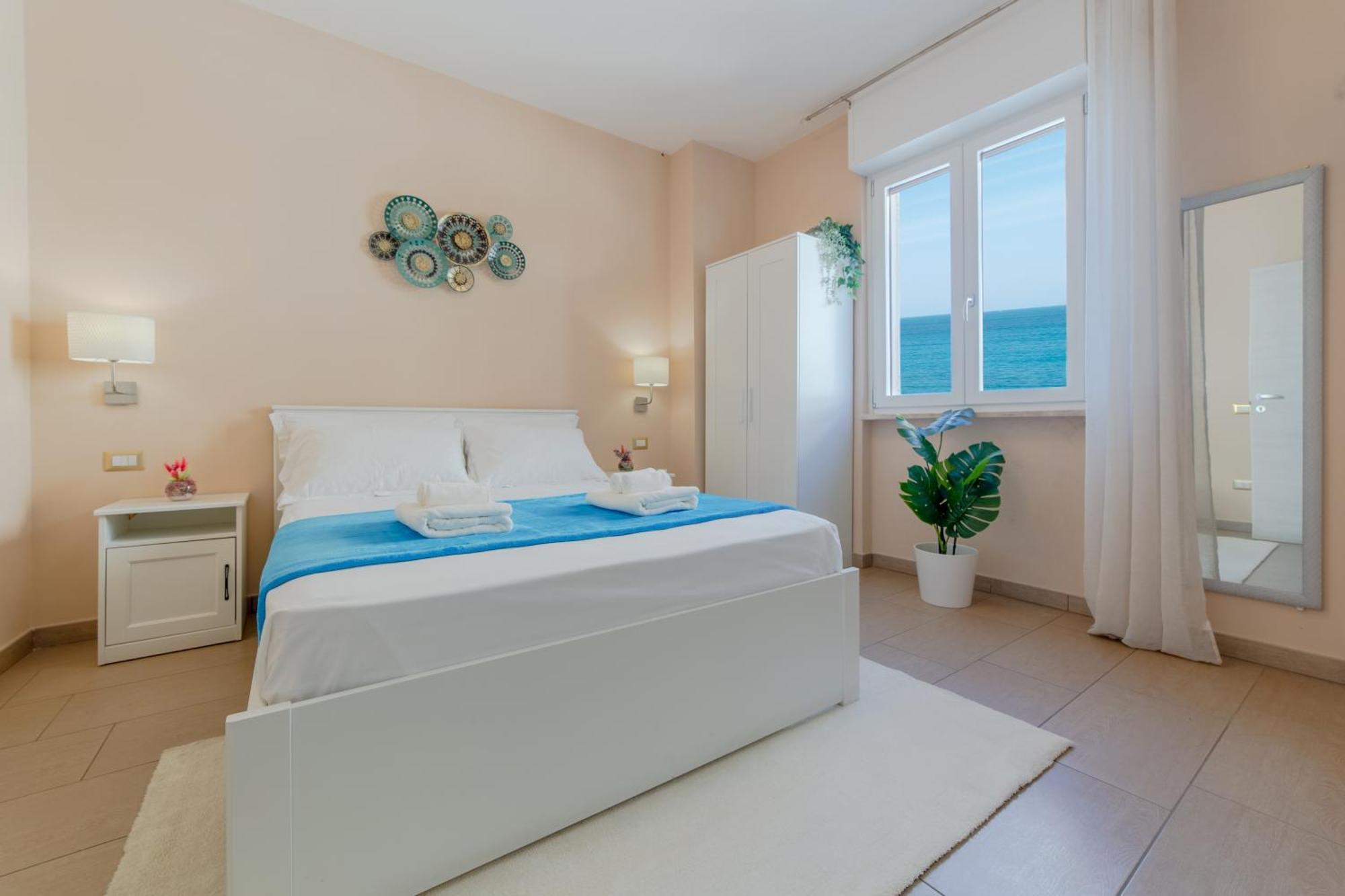 L'Affaccio Rooms - Lungomare Gallipoli Bagian luar foto