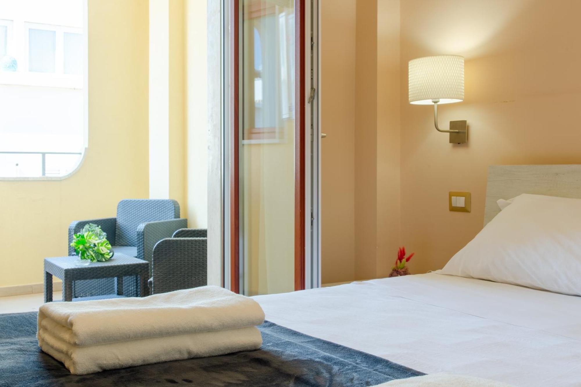 L'Affaccio Rooms - Lungomare Gallipoli Bagian luar foto